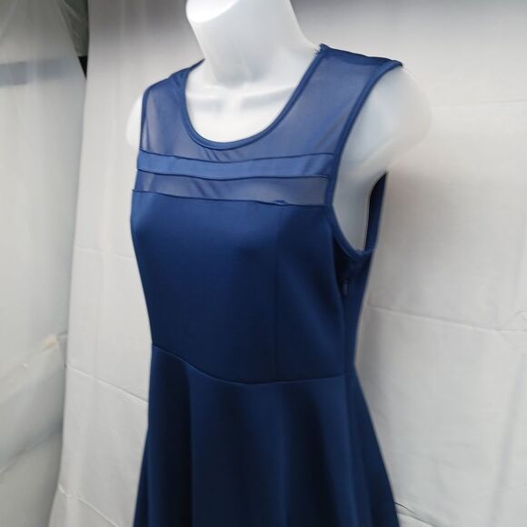 Lulus Blue Sleeveless Womans Medium Midi with Side Zipper, Scoop Neck, Flair.... - Picture 2 of 11